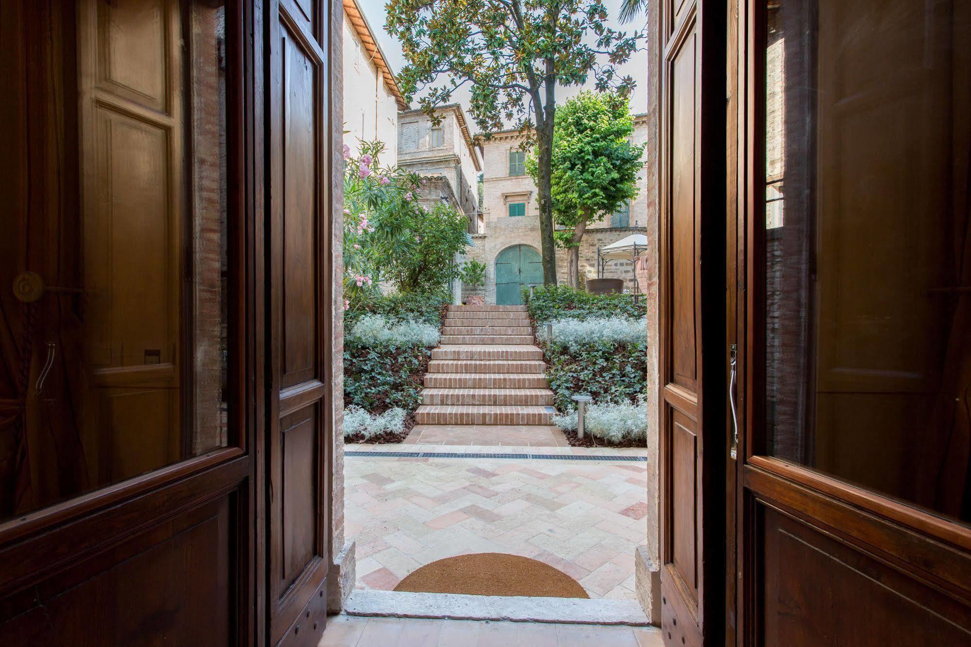 Palazzo Gentili San Severino Marche Exterior foto