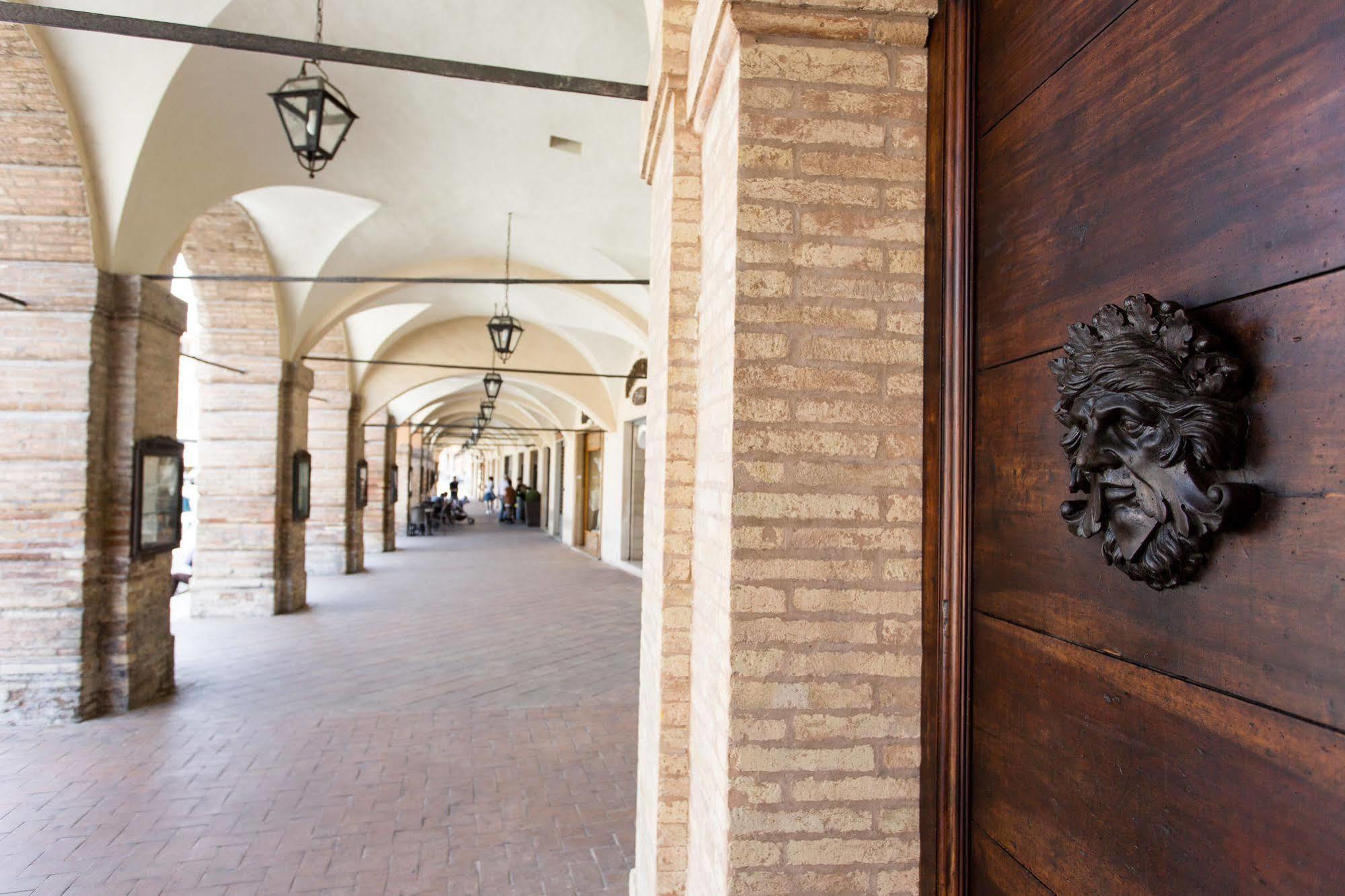 Palazzo Gentili San Severino Marche Exterior foto